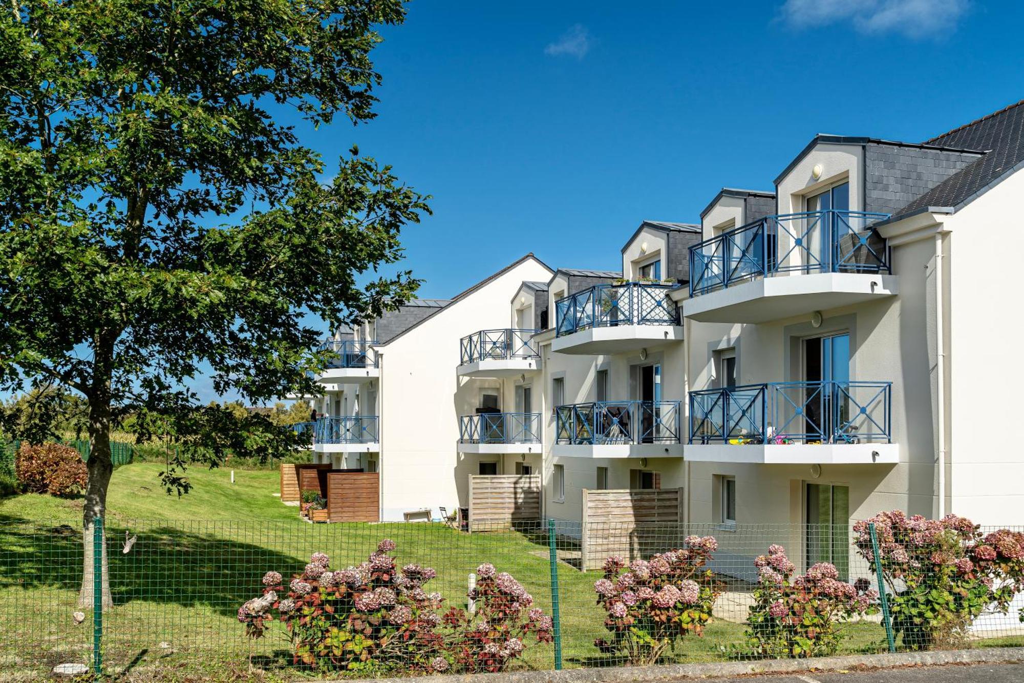 Apartment Bel Expose Sud-ouest Avec Terrasse Carantec